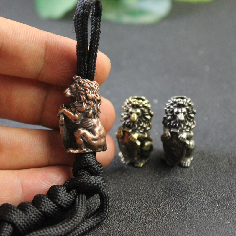 Lion King Holding Owl Shield F - Paracord Survival Bracelet 评论和价格